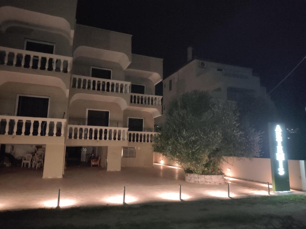 Pansion Artemis Daire Mavrovoúnion Dış mekan fotoğraf
