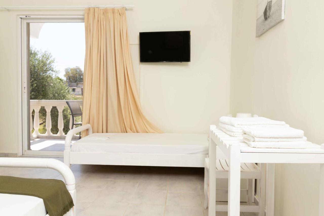 Pansion Artemis Daire Mavrovoúnion Dış mekan fotoğraf
